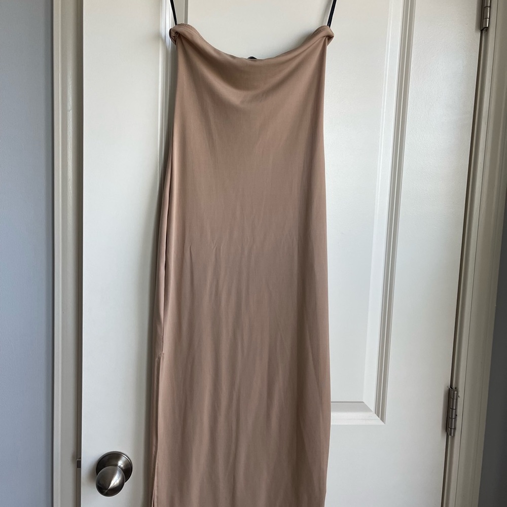 Forever 21 tube midi body con dress with slit